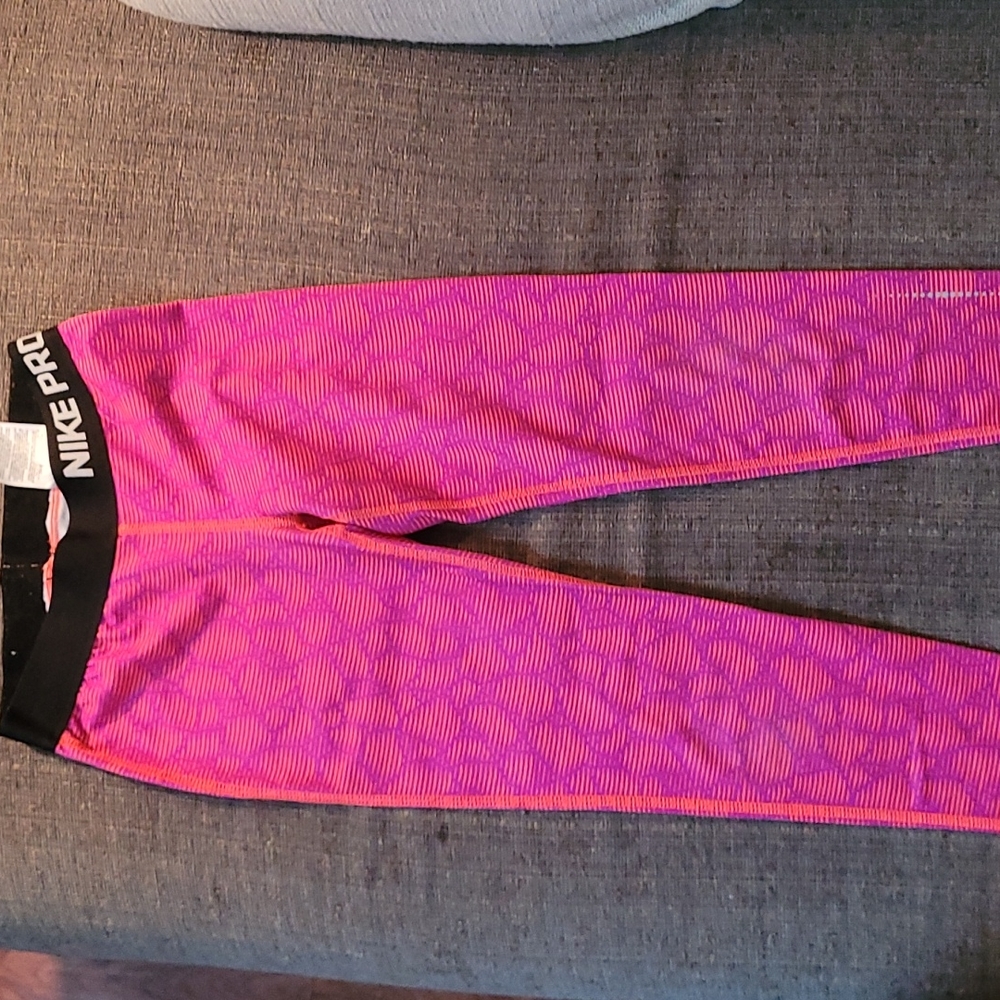 Athletic leggings